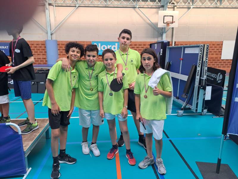 LES CHAMPIONNATS NATIONAUX DE TENNIS DE TABLE