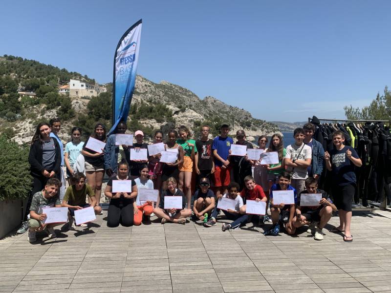 LES ELEVES DE CINQUIEME E A NIOLON